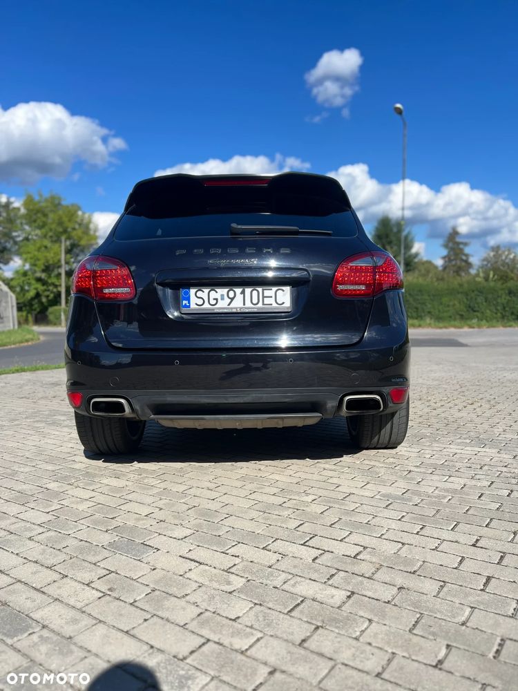 Porsche Cayenne - 4
