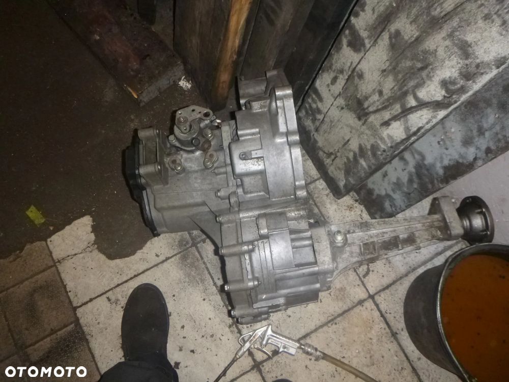 SKRZYNIA BIEGÓW VW T4 1.9D TD 2.4D  CRL PO REGENERACJI - 3