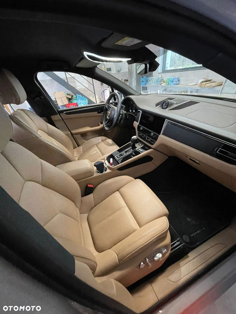 Porsche Macan Standard - 12