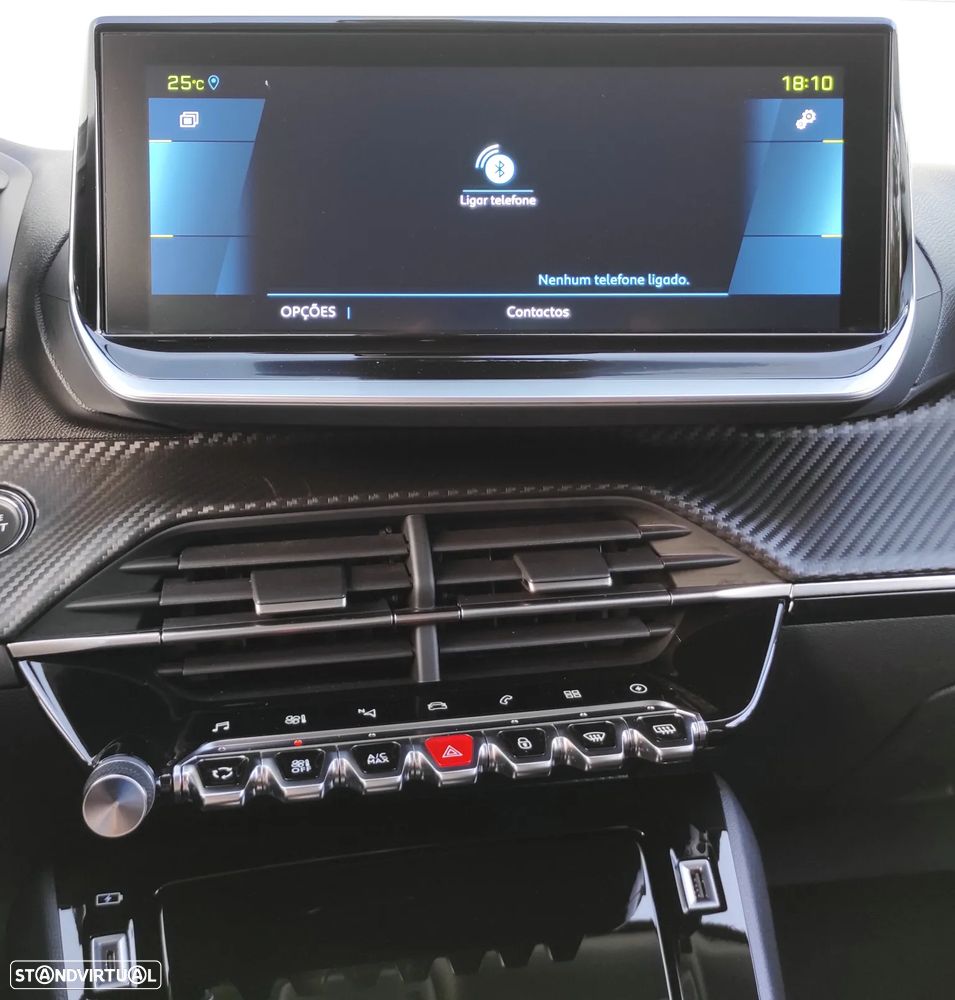 Peugeot e-2008 Allure - 31