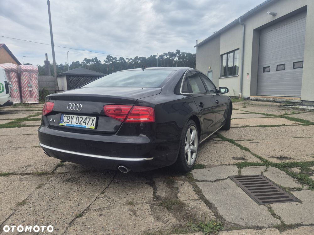 Audi A8 - 4