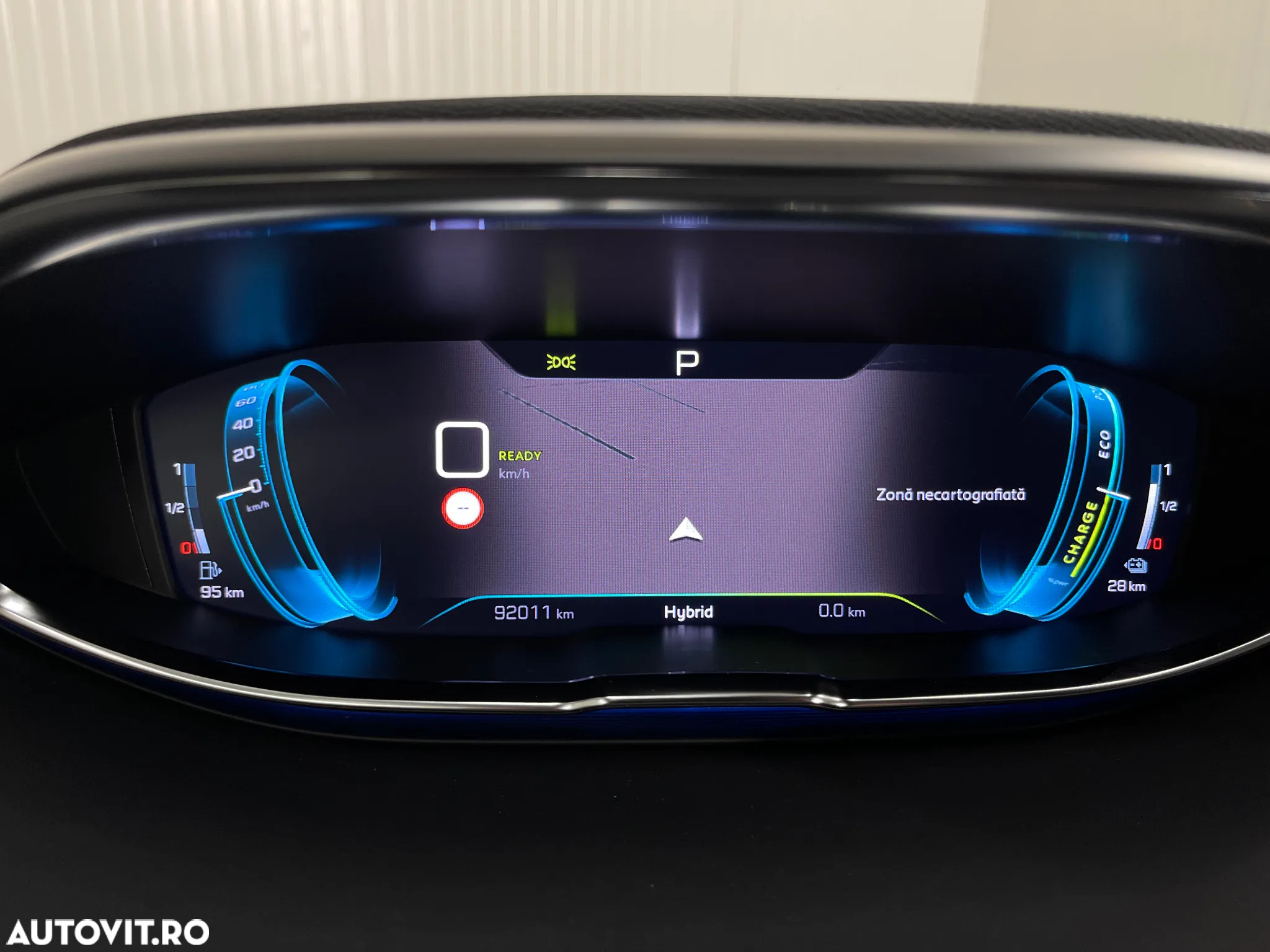 Peugeot 3008 PHEV 300 EAT8 4X4 Allure Pack - 32