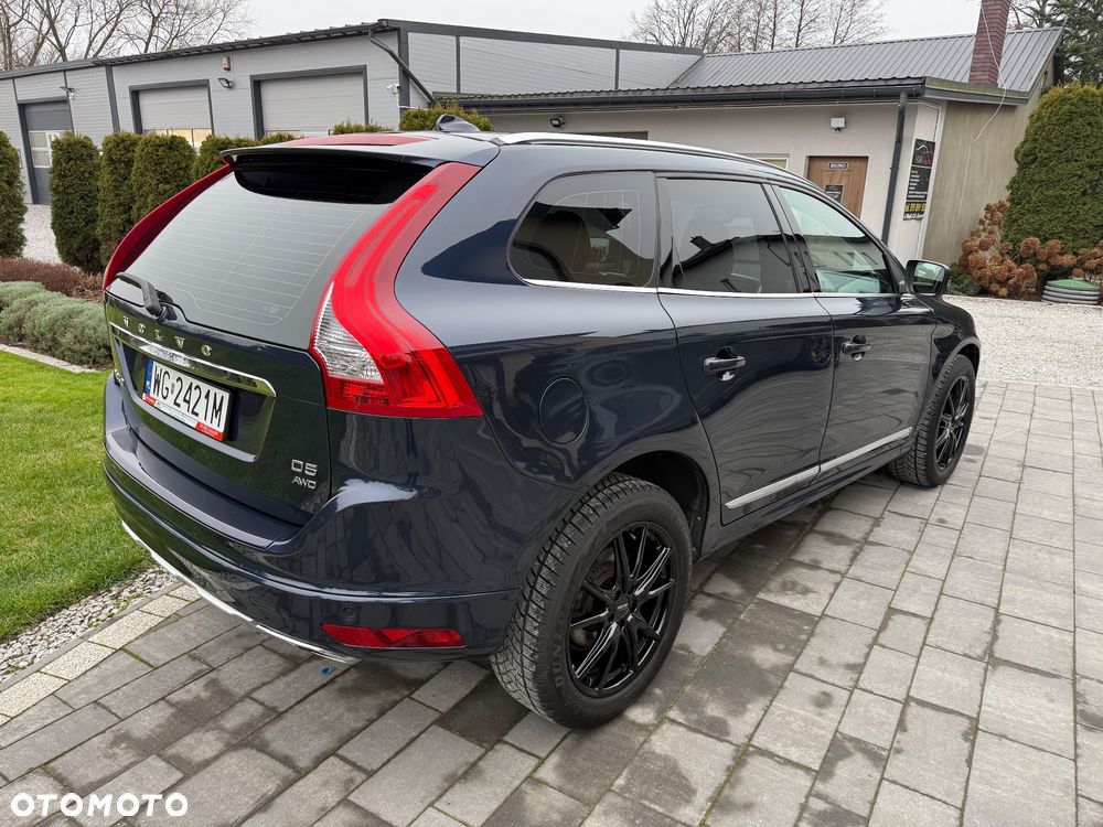 Volvo XC 60 D5 AWD Geartronic Summum - 4
