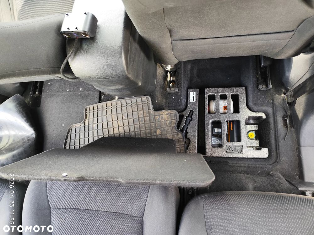Ford S-Max 2.0 TDCi DPF Champions Edition - 35