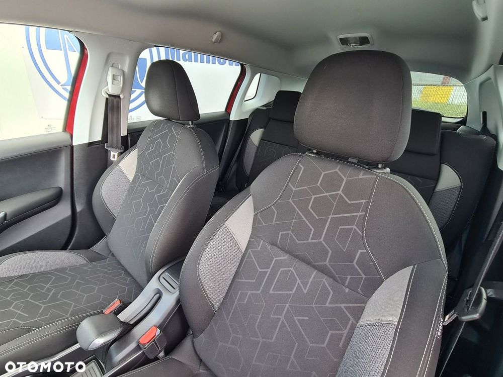 Peugeot 2008 1.2 Pure Tech Style S&S - 24