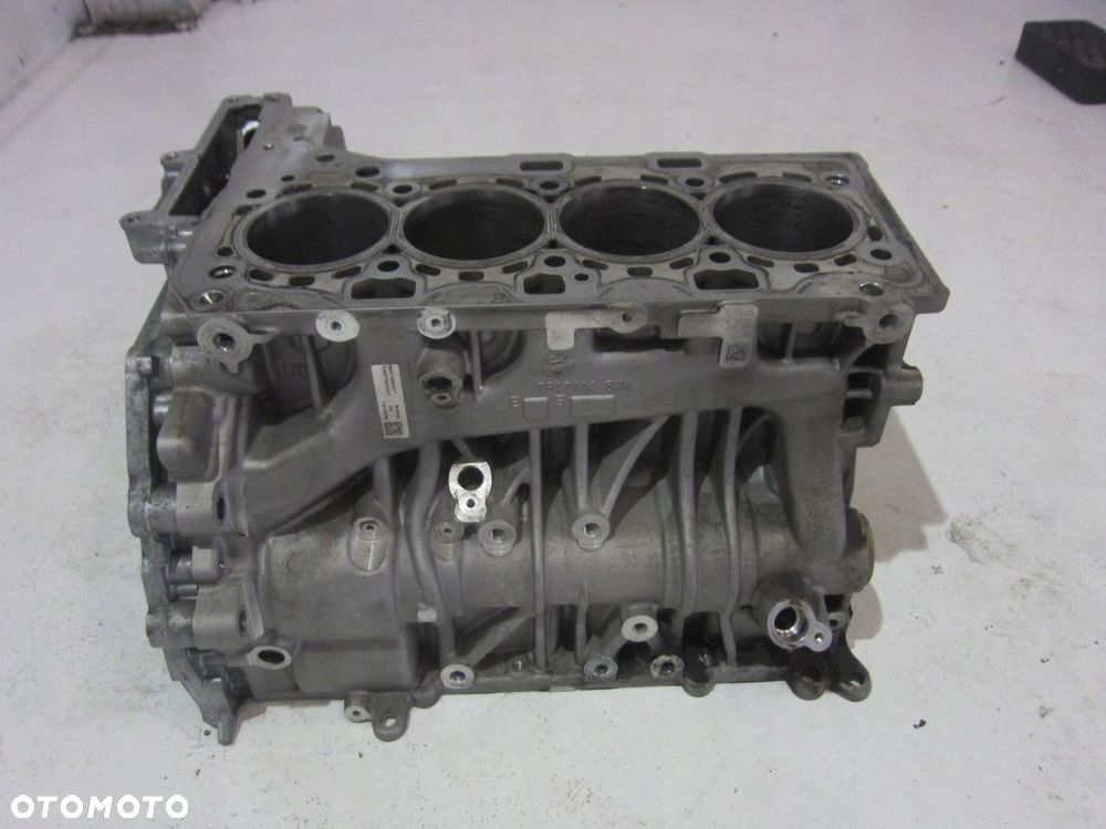 BMW X1 F48 B46 B46A20B F30 F20 X3 G01 BLOK SILNIKA 7647104 1025331 - 4