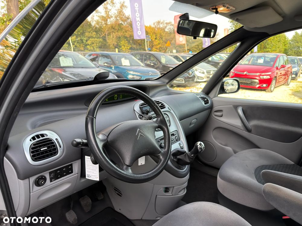 Citroën Xsara Picasso 1.6 16V Impress - 23