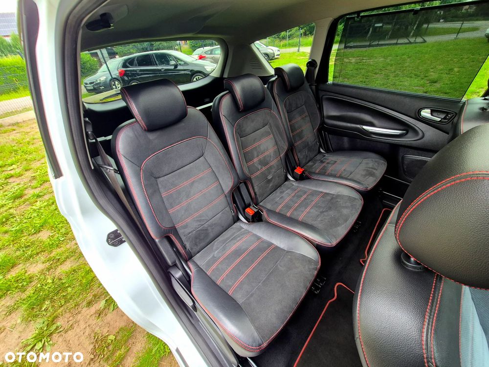 Ford S-Max 2.0 TDCi DPF Titanium - 27
