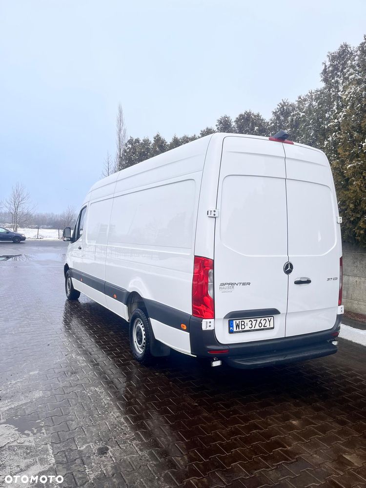 Mercedes-Benz Sprinter - 5