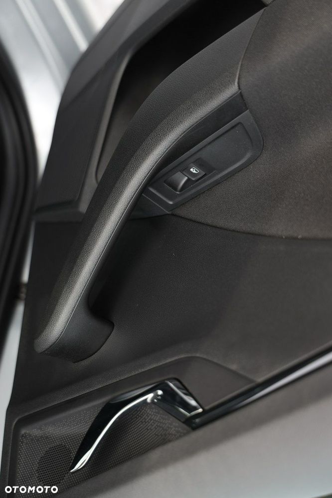 Skoda Scala 1.0 TSI Selection DSG - 27