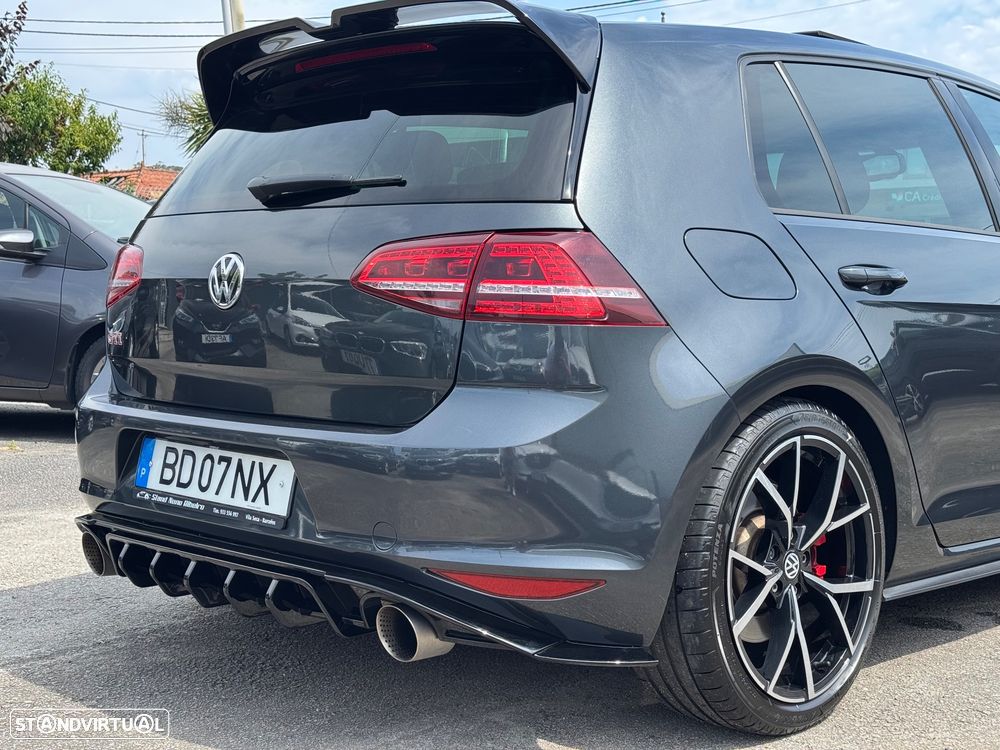 VW Golf GTI Performance BlueMotion - 8