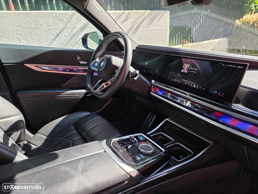 BMW i7 xDrive60 Pack Desportivo M Pro - 29