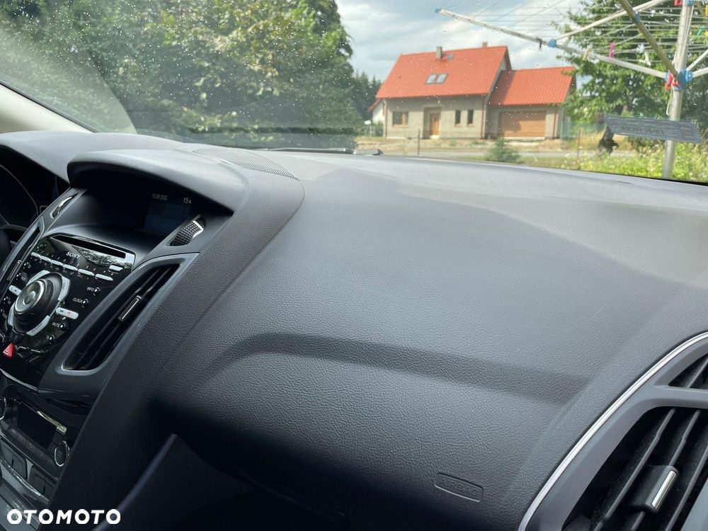 Ford Focus 1.6 EcoBoost Titanium - 4