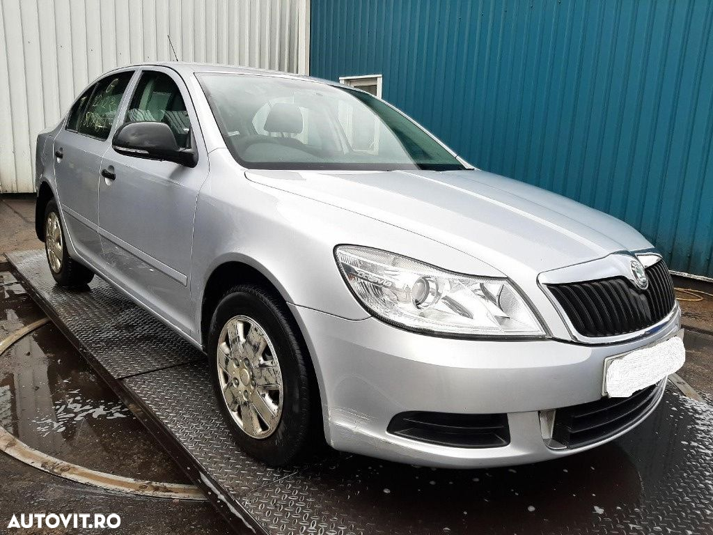Debitmetru aer Skoda Octavia 2 2009 Berlina 1.4 TSI - 5
