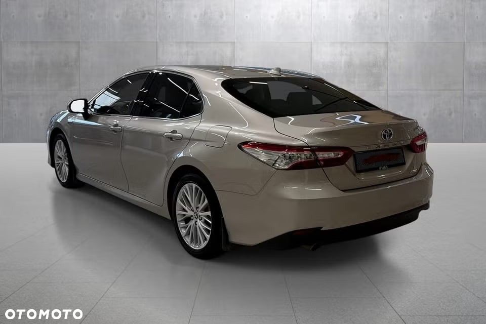 Toyota Camry 2.5 Hybrid Comfort CVT - 4