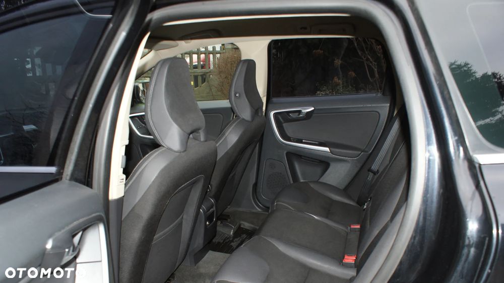 Volvo XC 60 D3 AWD Momentum - 6