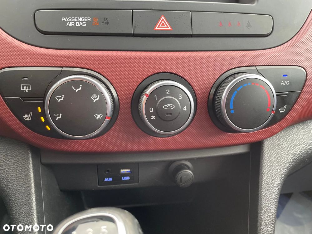 Hyundai i10 1.2 Fifa World Cup Edition - 18