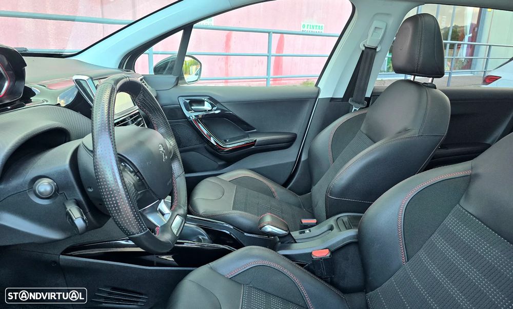 Peugeot 2008 PureTech 110 Stop&Start EAT6 GT-Line Edition - 10