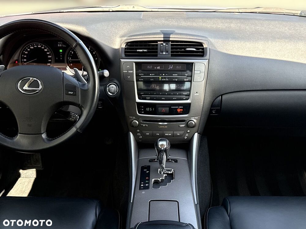 Lexus IS - 20