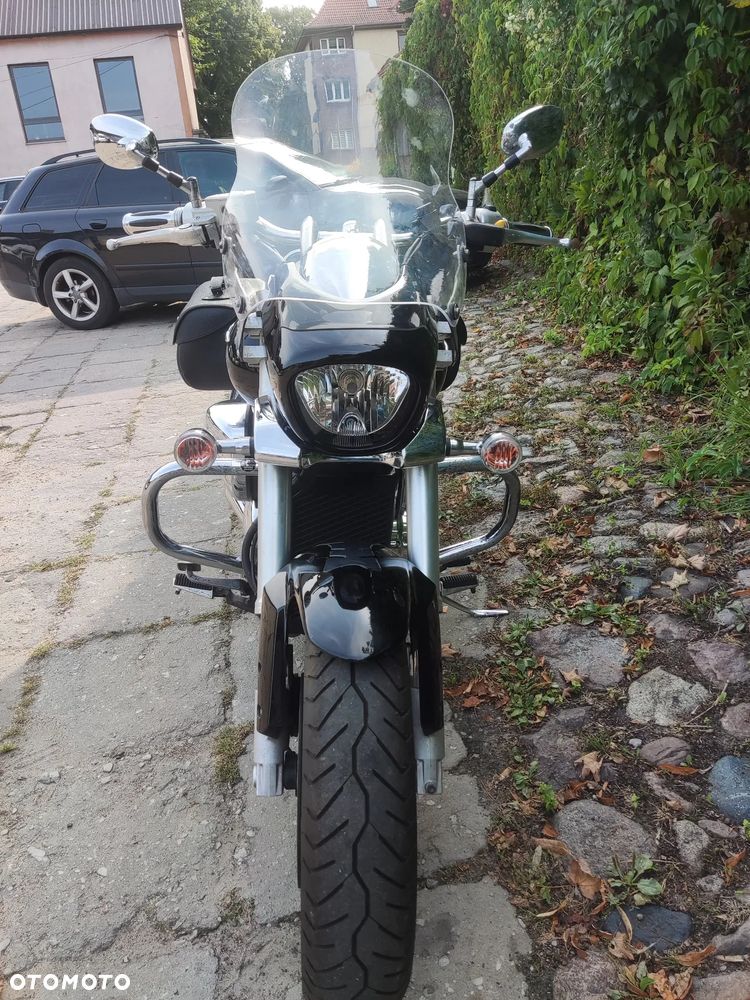 Suzuki Intruder - 15