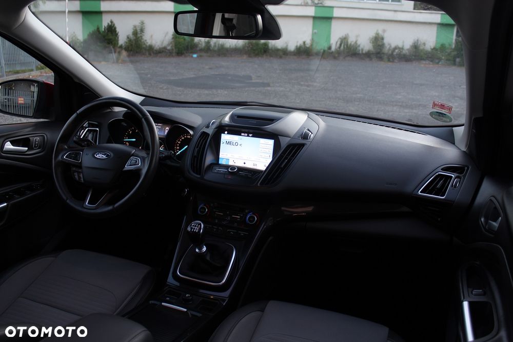 Ford Kuga 2.0 TDCi 2x4 Titanium - 16