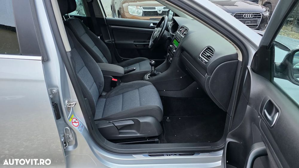 Volkswagen Golf 1.6 TDI BlueMotion Technology Comfortline - 9