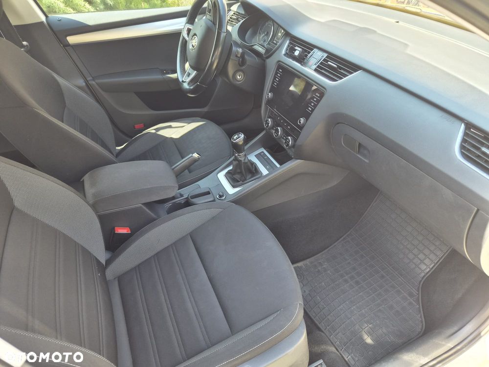 Skoda Octavia 2.0 TDI Ambition - 10