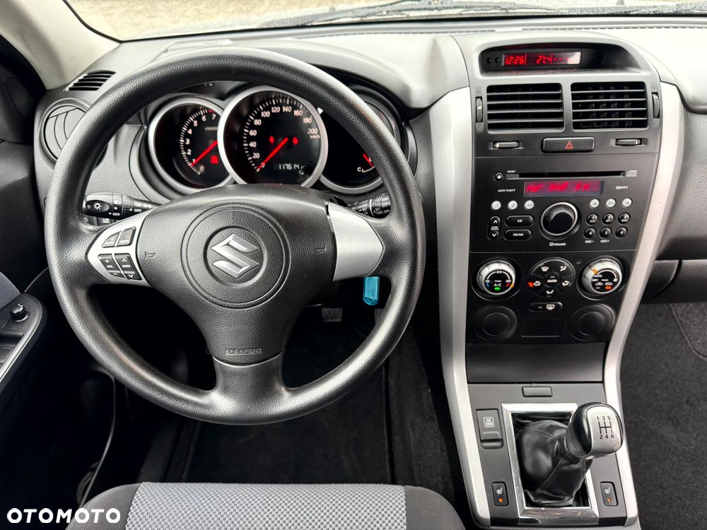 Suzuki Grand Vitara 1.6 - 8