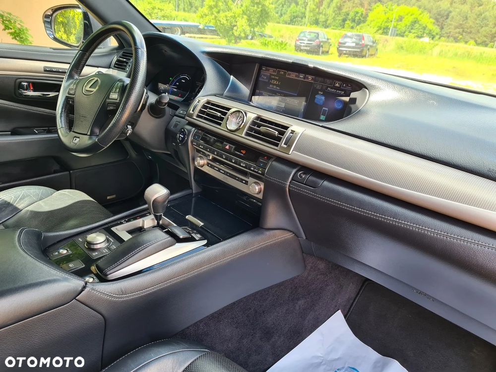 Lexus LS 600h F Sport - 39