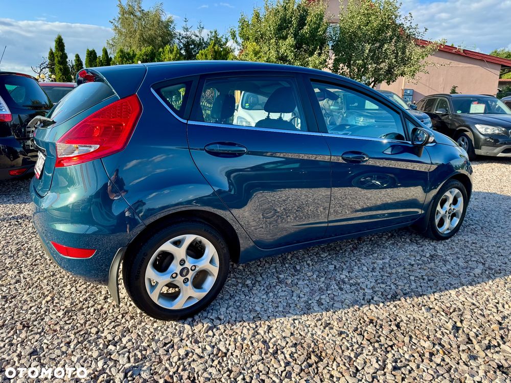 Ford Fiesta - 22
