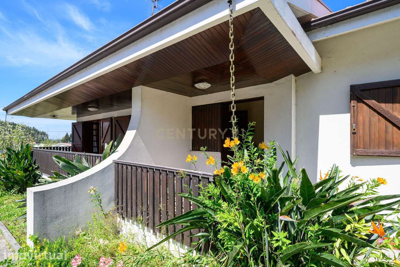 Descubra Esta Moradia T3 em Penafiel com Cave, Jardim e Acessos Excele - Grande imagem: 3/33