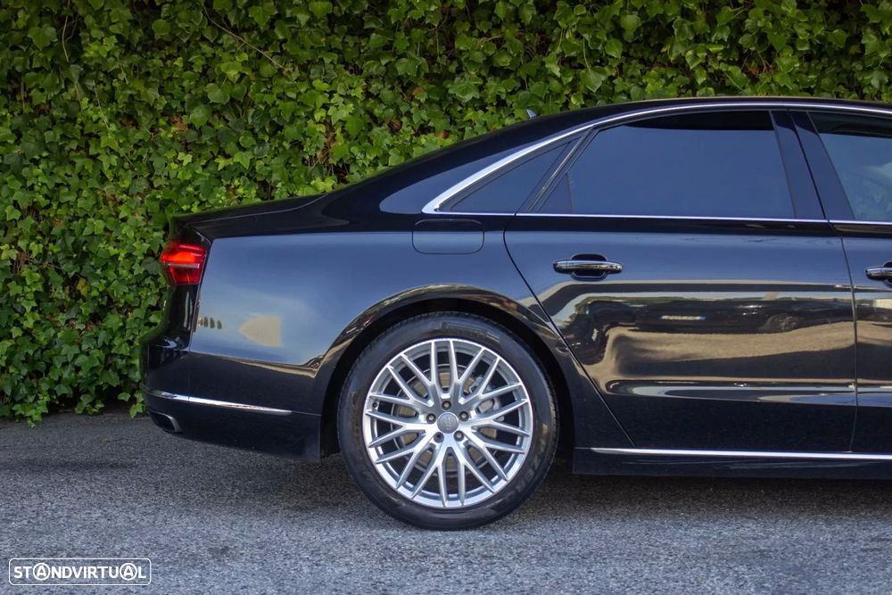 Audi A8 3.0 TDI V6 quattro L.C.D.Exclusive - 4