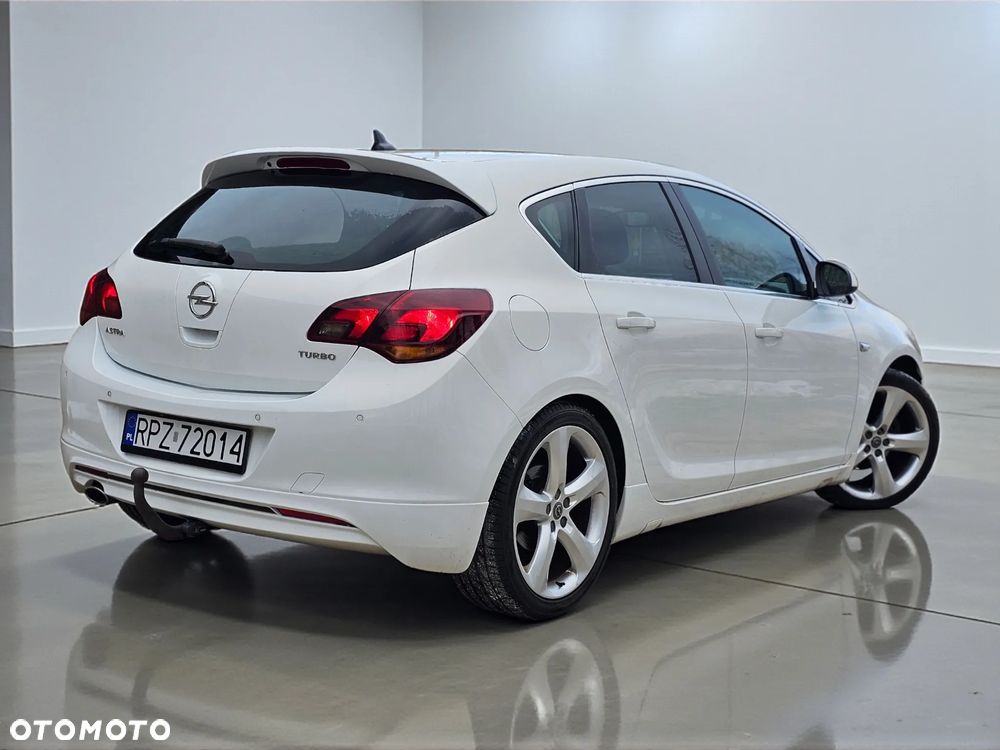 Opel Astra 1.4 Turbo Edition Sport - 2
