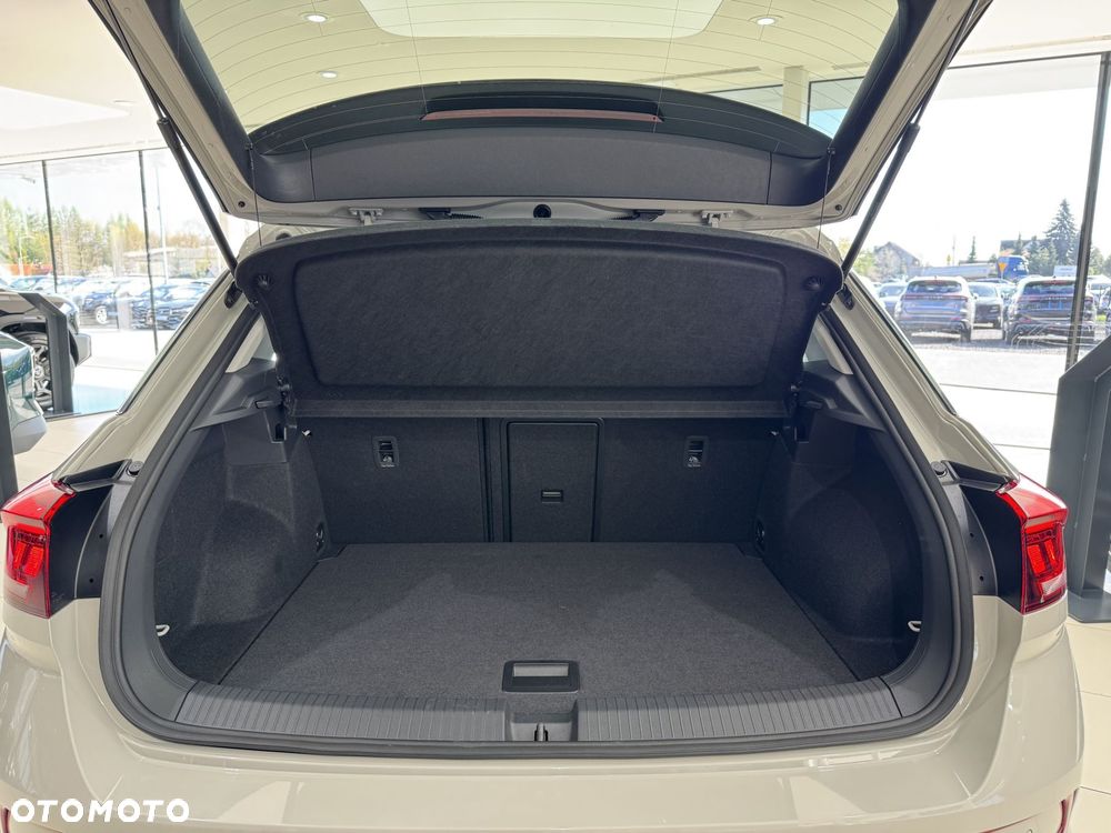 Volkswagen T-Roc - 17