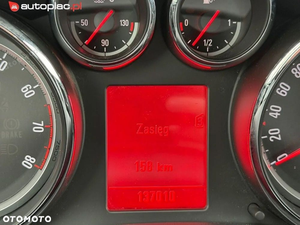 Opel Astra 2011