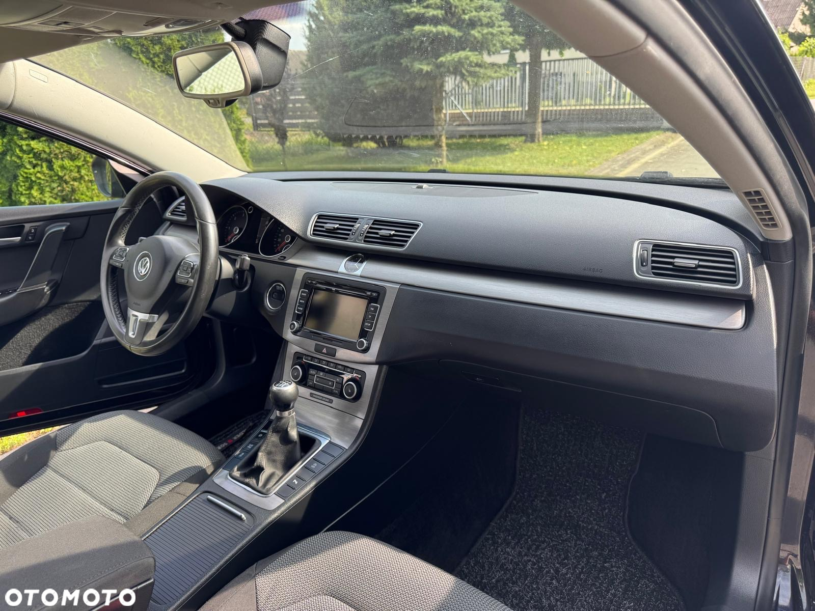 Volkswagen Passat 2.0 TDI Comfortline - 28