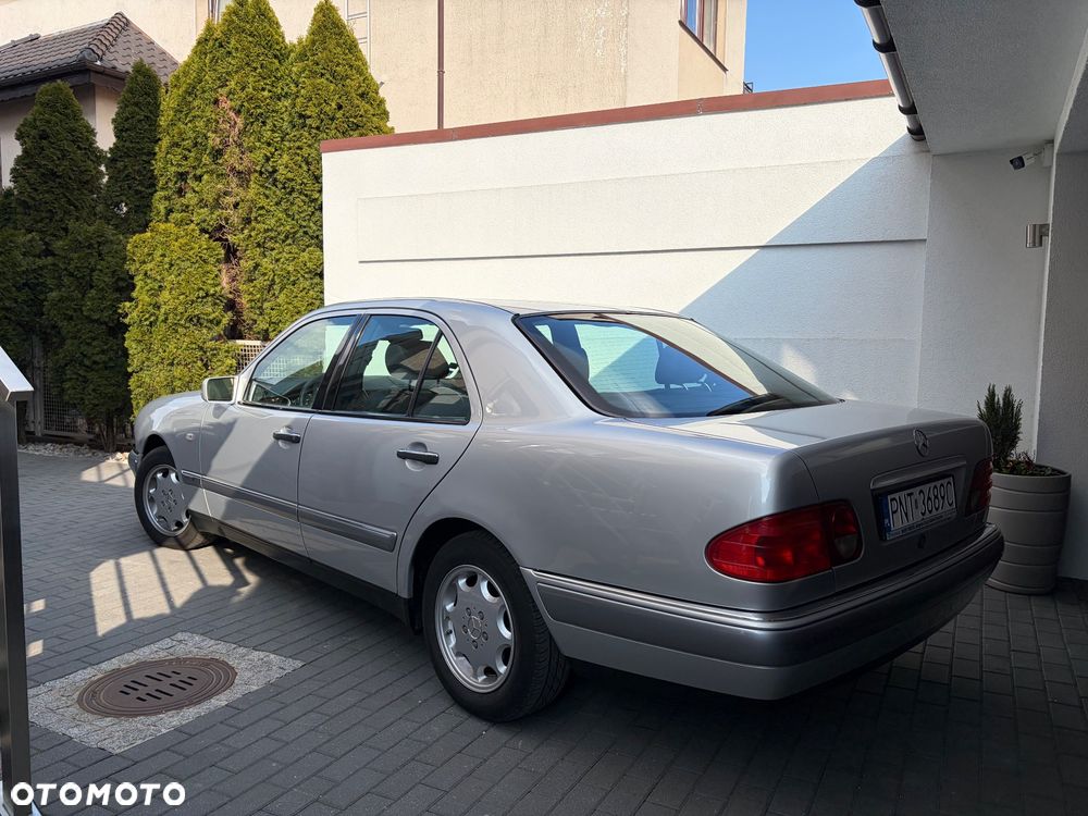 Mercedes-Benz Klasa E - 3