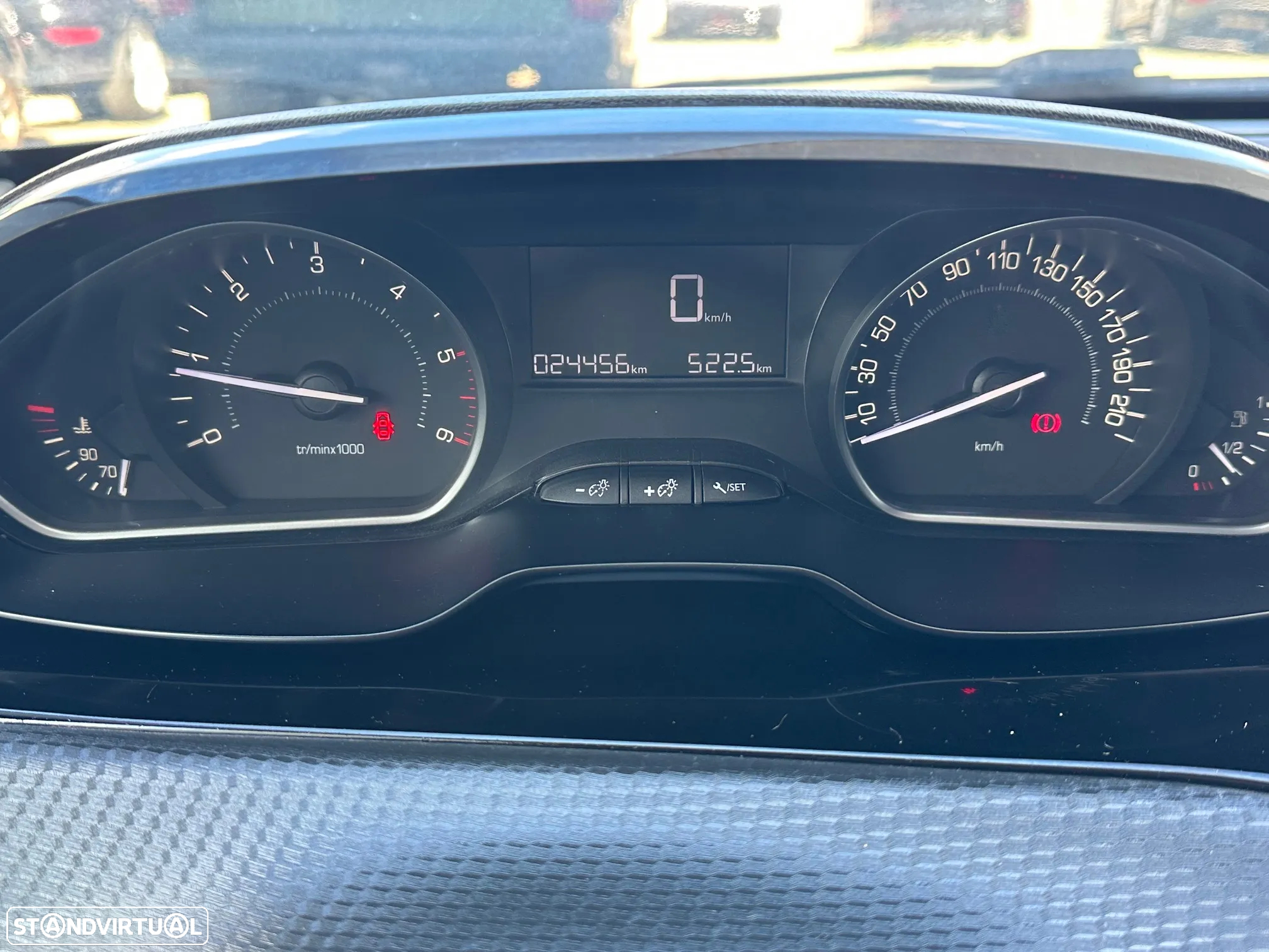 Peugeot 208 1.5 BlueHDi Signature - 6