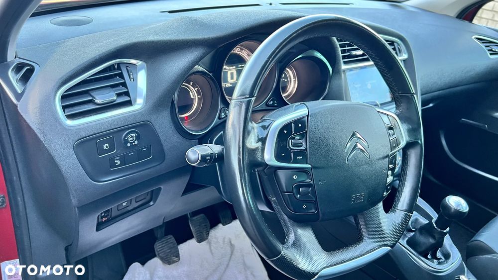 Citroën C4 VTi 120 Attraction - 24