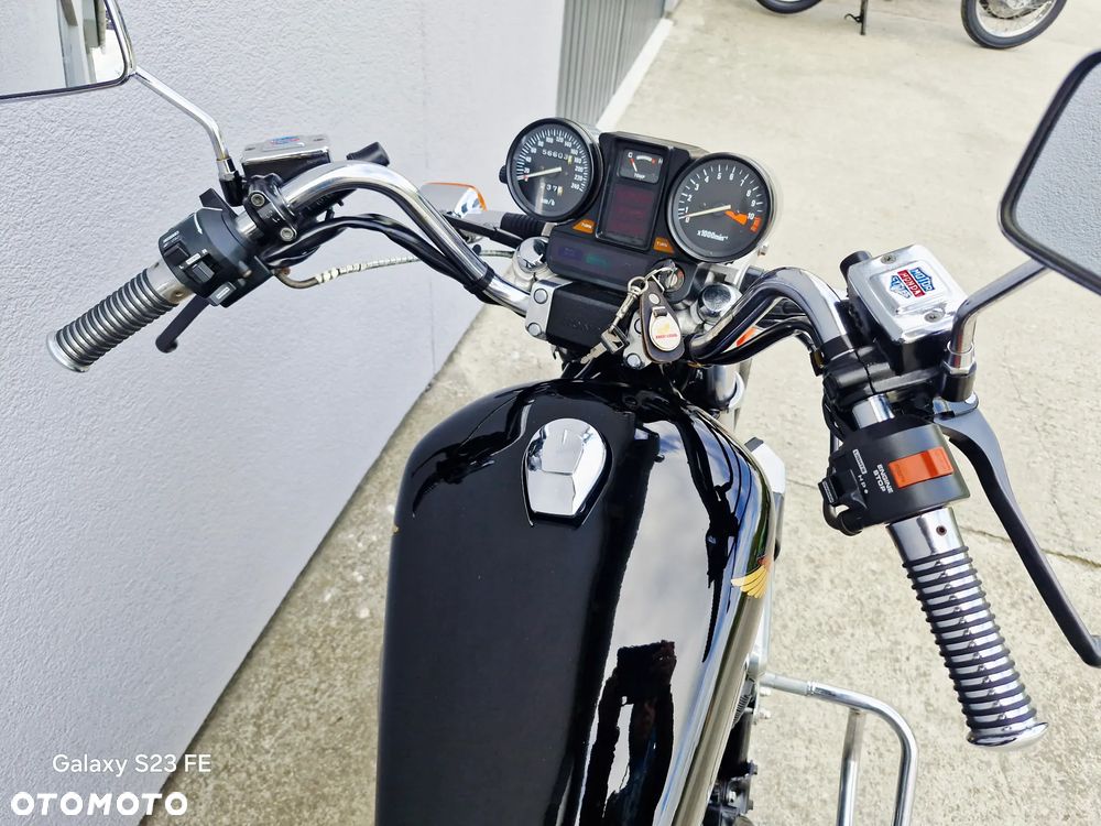 Honda VF - 18