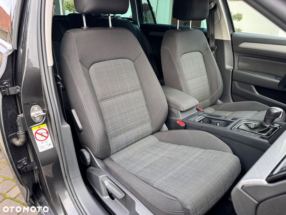 Volkswagen Passat 2.0 TDI SCR DSG Elegance - 23
