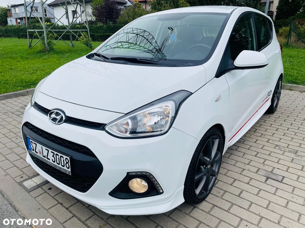 Hyundai i10 1.2 Fifa World Cup Edition - 1