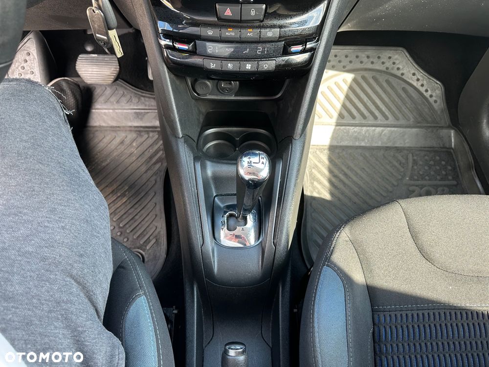Peugeot 208 e-HDi FAP 92 EGS6 Stop&Start Allure - 16