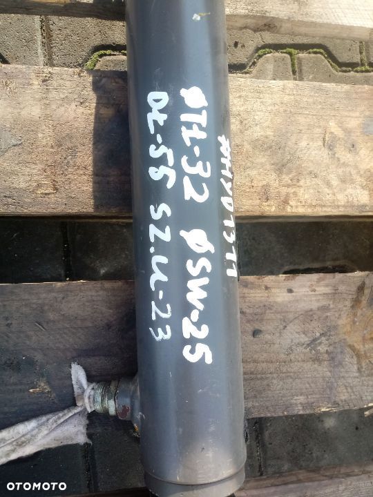 Siłownik 55 25 32 - 5