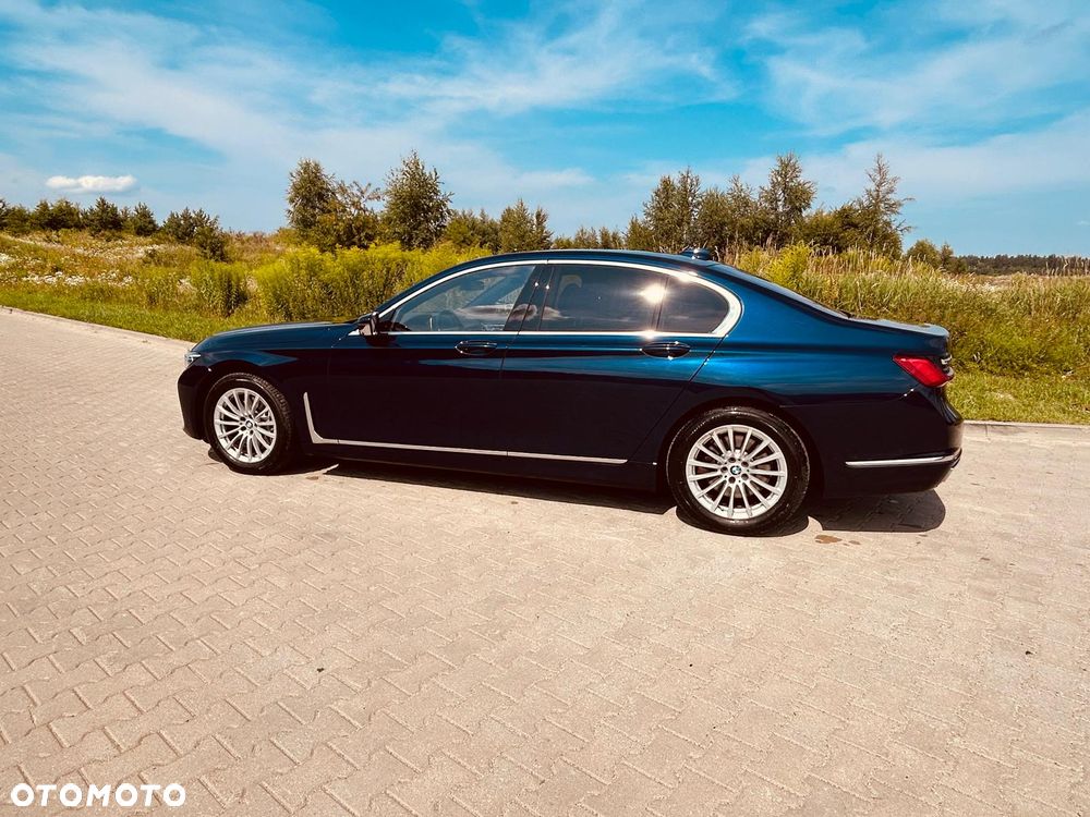 BMW Seria 7 730d xDrive mHEV - 3