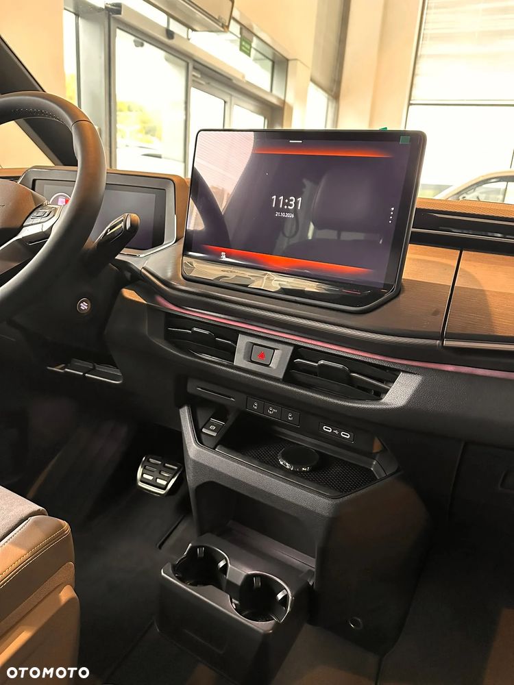 Volkswagen Multivan 2.0 TDI L2 Style DSG - 21