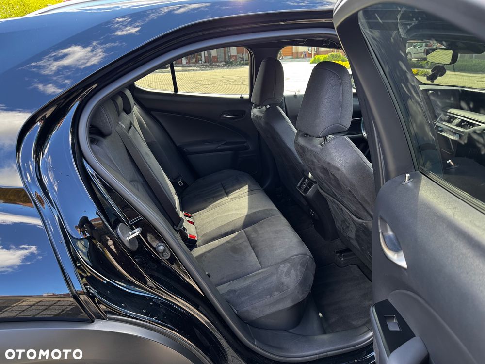 Lexus UX - 20