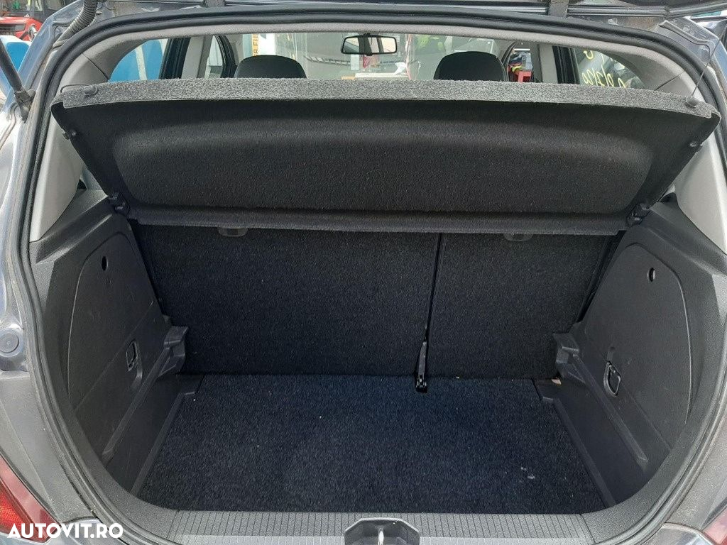 CD player Opel Corsa D 2010 Hatchback 1.4 i - 10