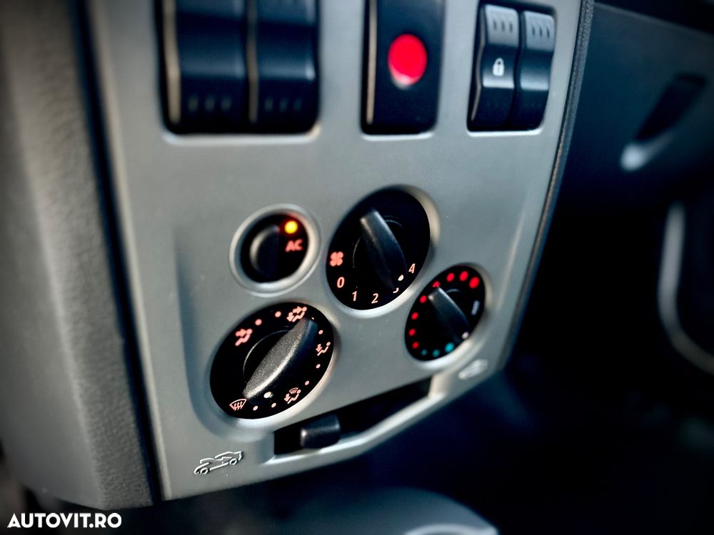 Dacia Logan Van - 11