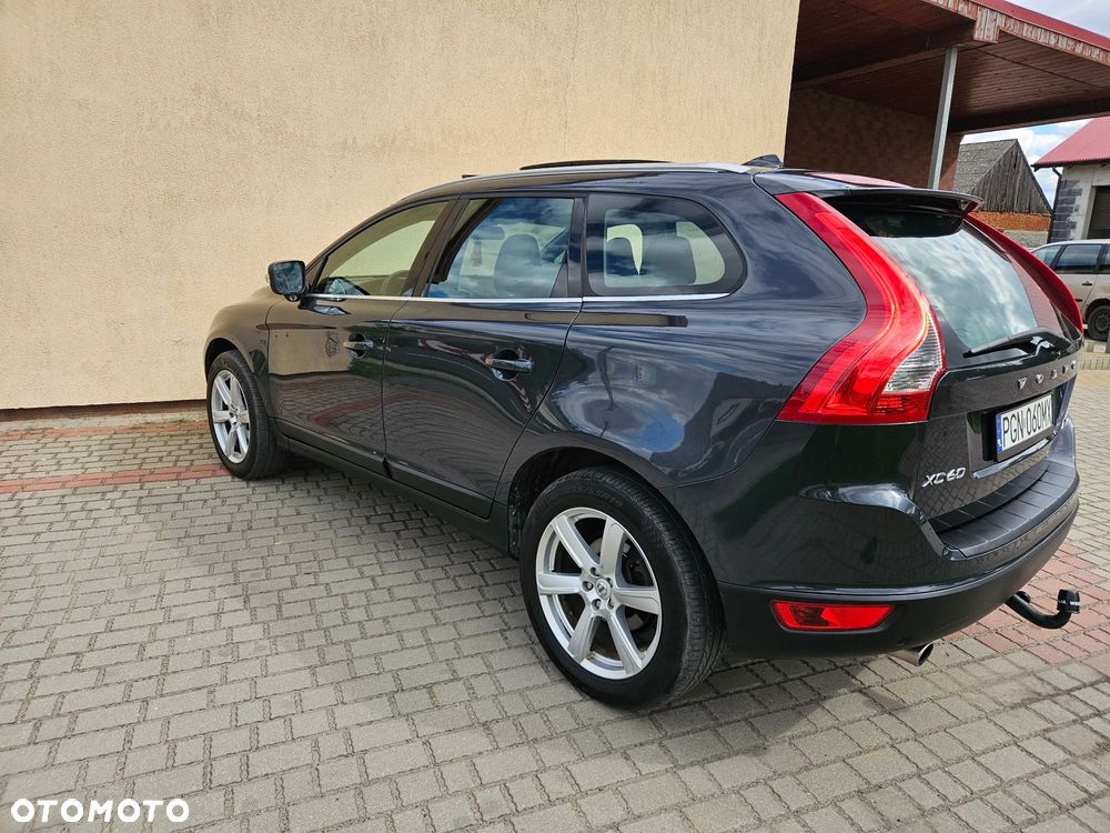 Volvo XC 60 D5 AWD Geartronic Summum - 12